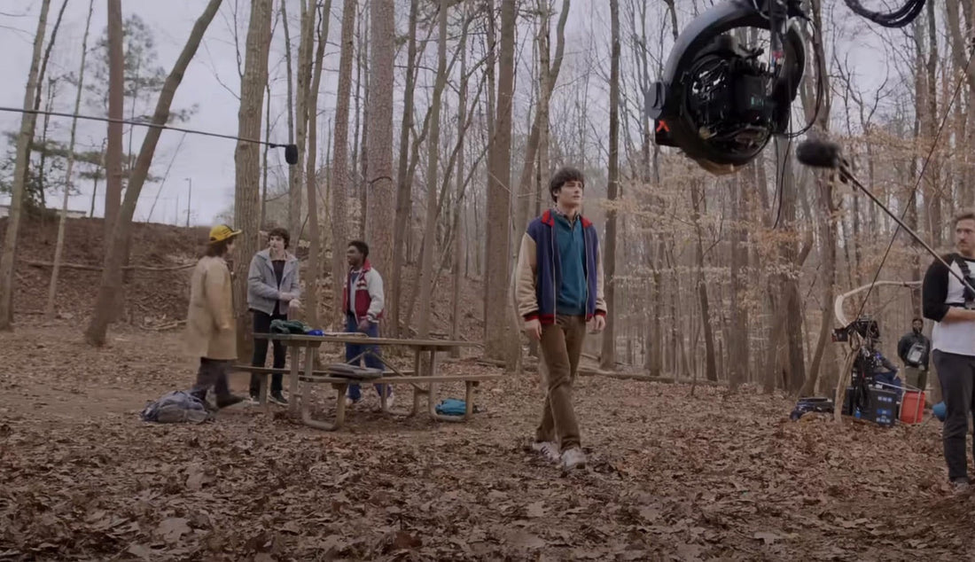 Zdjęcia do Stranger Things w lesie: dźwig kamerowy i ekipa, które tworzą budżet odcinka