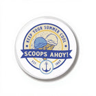 Plakietka 44 mm Stranger Things Scoops Ahoy