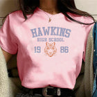 T-shirt damski różowy Stranger Things Hawkins High School 1986