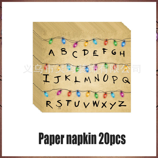 Serviettes Stranger Things mur alphabet (lot de 20) vu de face