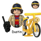 Minifigurka do zbudowania Stranger Things Dustin Henderson na rowerze