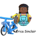 Minifigurka do zbudowania Stranger Things Erica Sinclair na rowerze