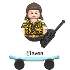 Minifigurka do zbudowania Stranger Things Jedenastka na deskorolce