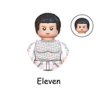 Minifigurka do zbudowania Stranger Things Jedenastka w koszuli szpitalnej