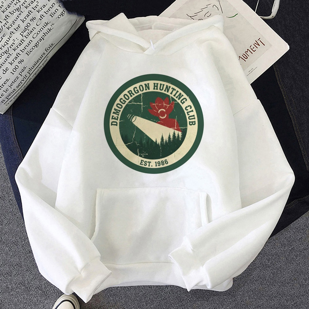 Biała bluza z kapturem Stranger Things Demogorgon Hunting Club, nadruk z przodu