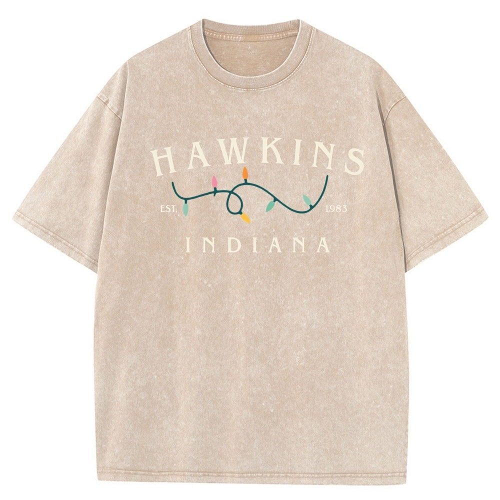 T-shirt męski sprany Stranger Things Hawkins Indiana lampki – kolor beżowy